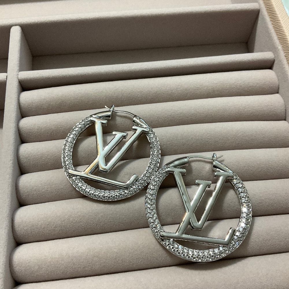 Fashion earrings